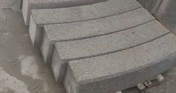 西宁芝麻白弧形路牙石