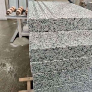 西宁芝麻白楼梯踏步