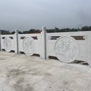 西宁芝麻白河道栏杆 石材栏杆