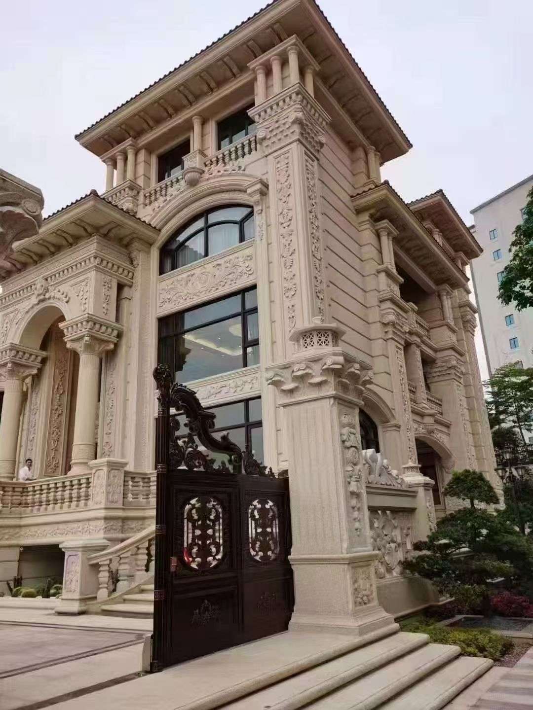 西宁黄金麻别墅外墙异形定制