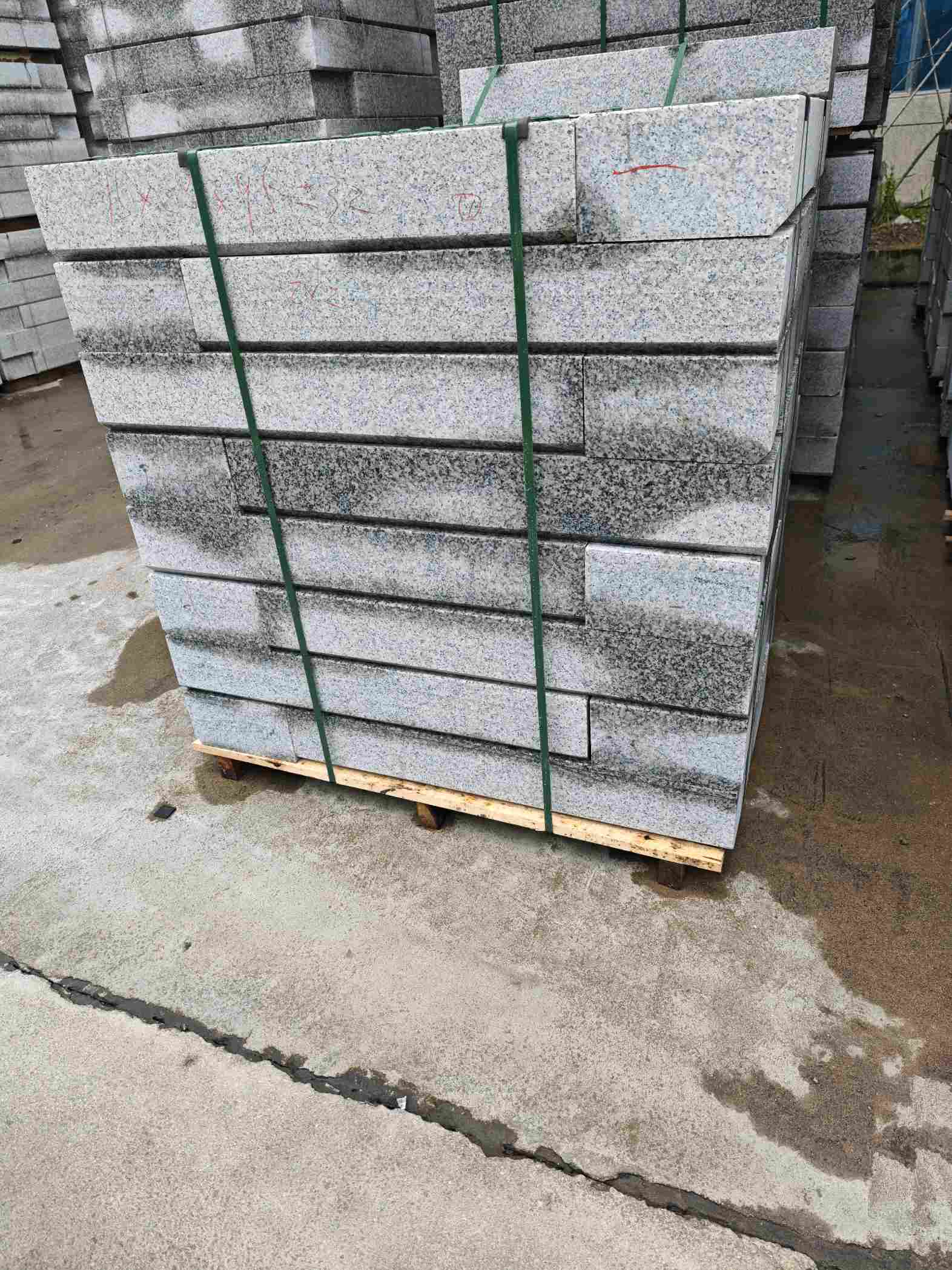 西宁芙蓉白路牙石，马路牙子