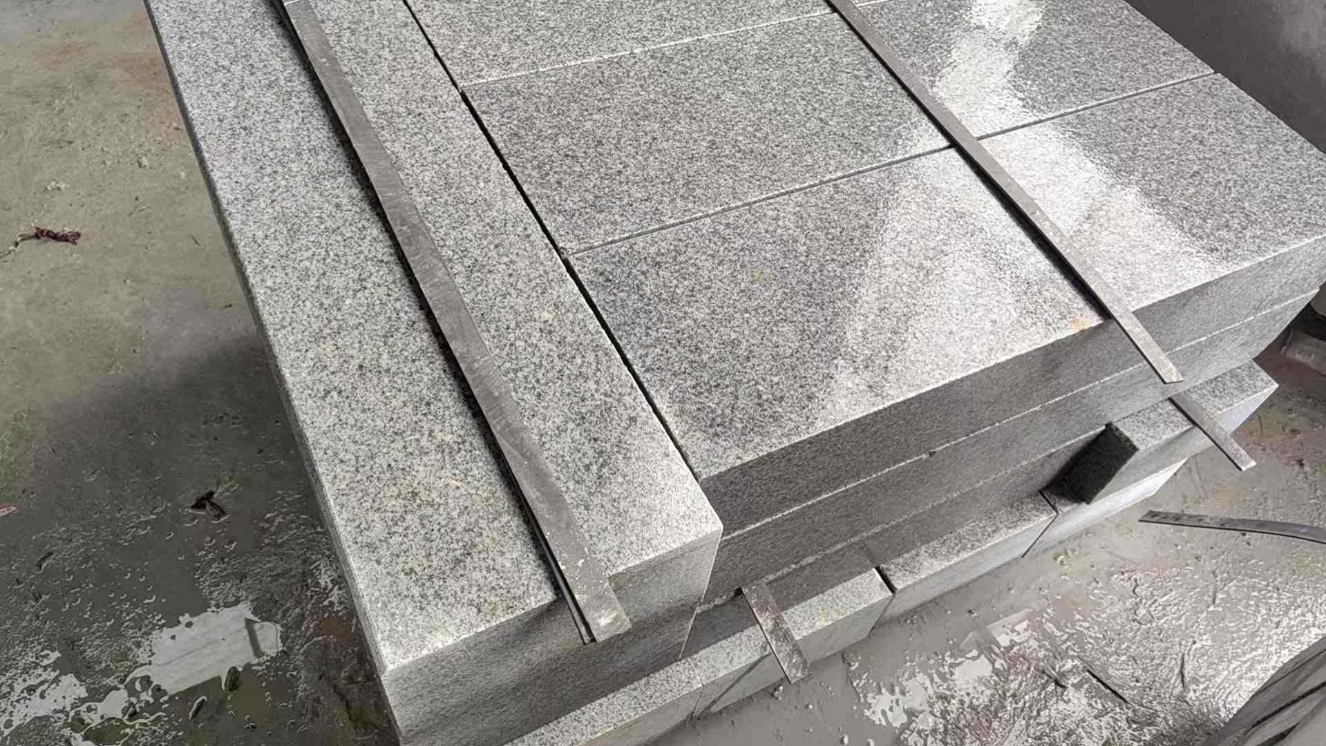 西宁芝麻灰 芝麻白 路牙石 路侧石 马路牙子