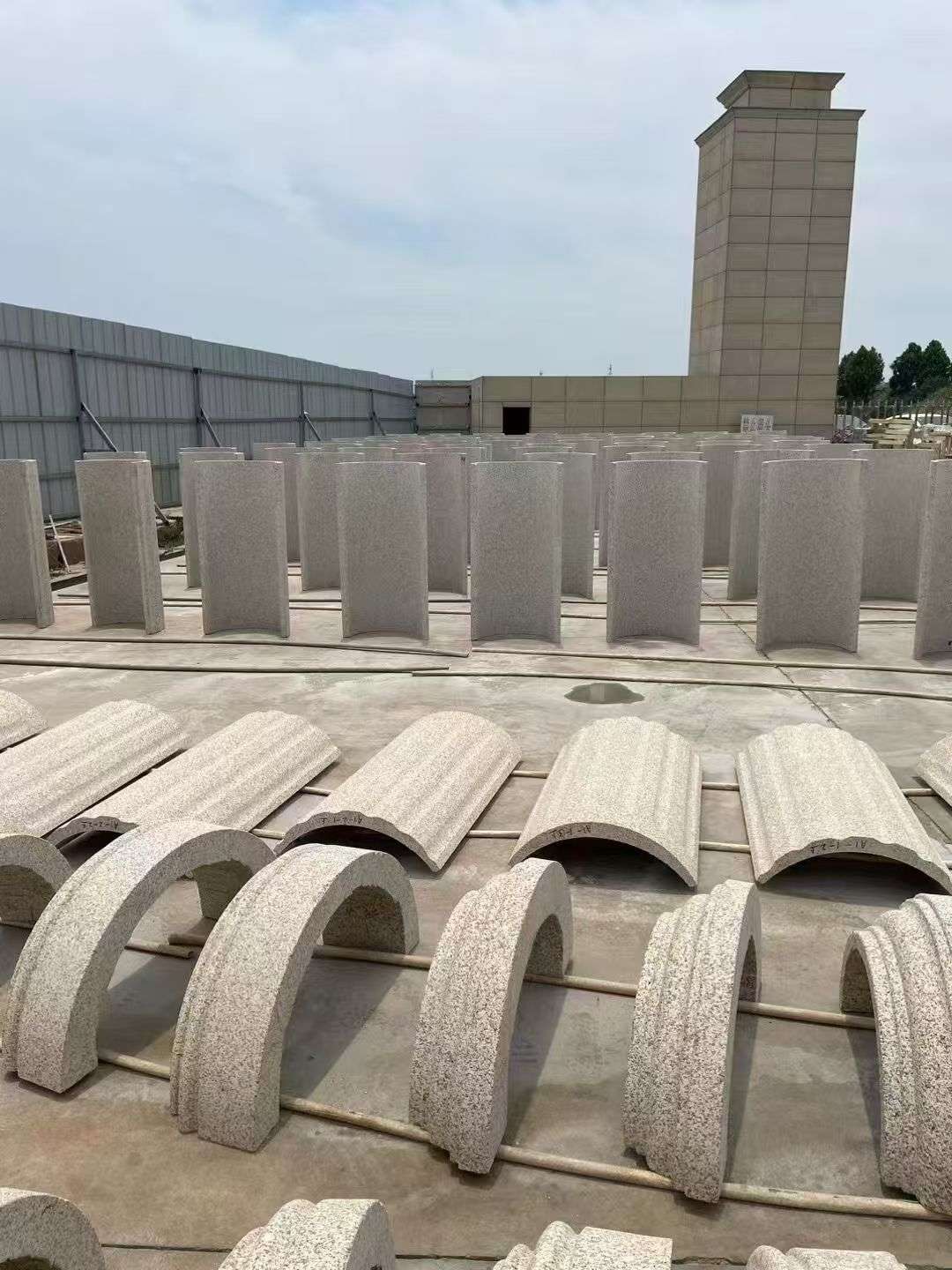 西宁黄金麻别墅柱皮 异形 线条定制